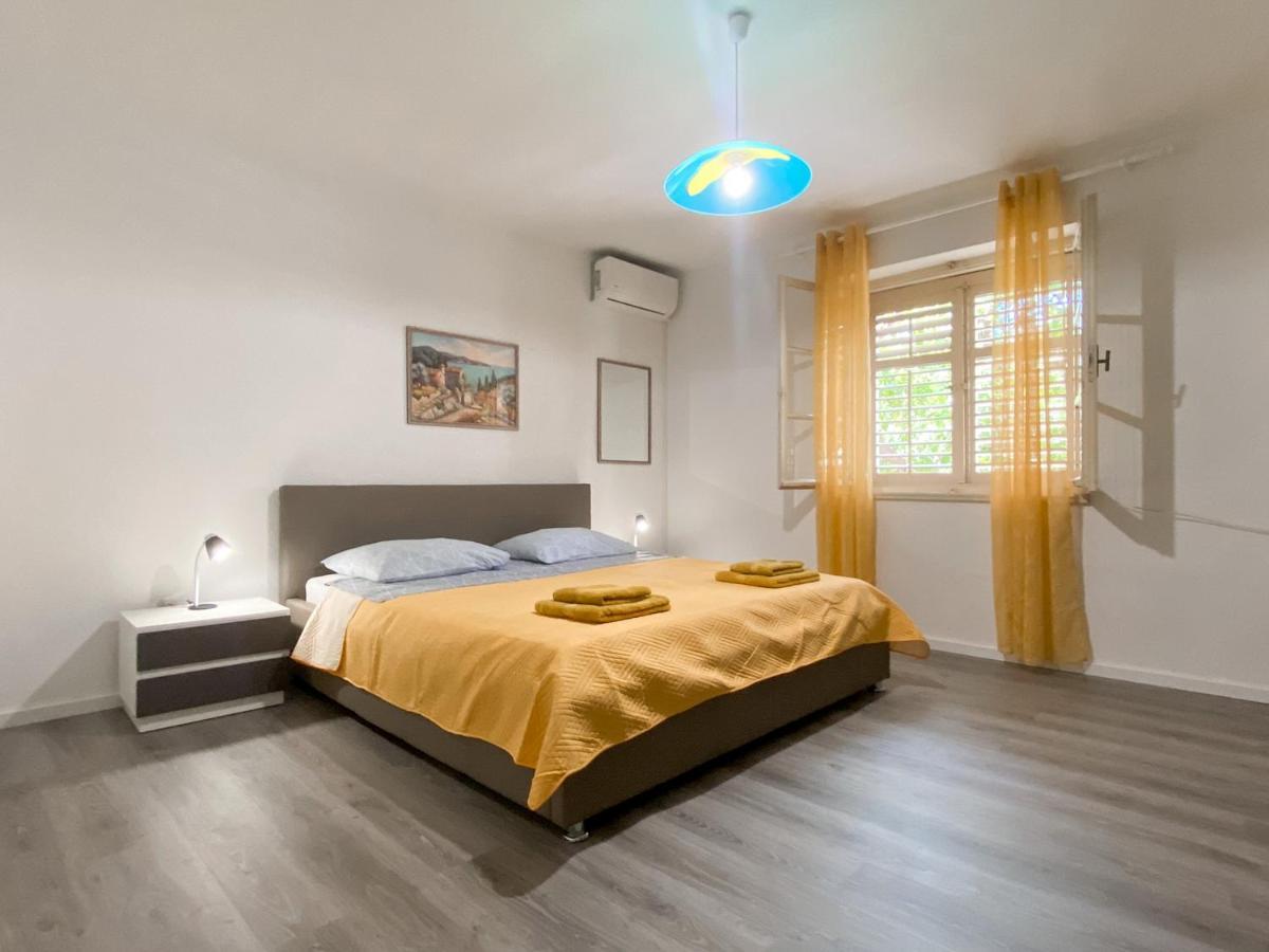 Apartment Dado Makarska Exteriör bild