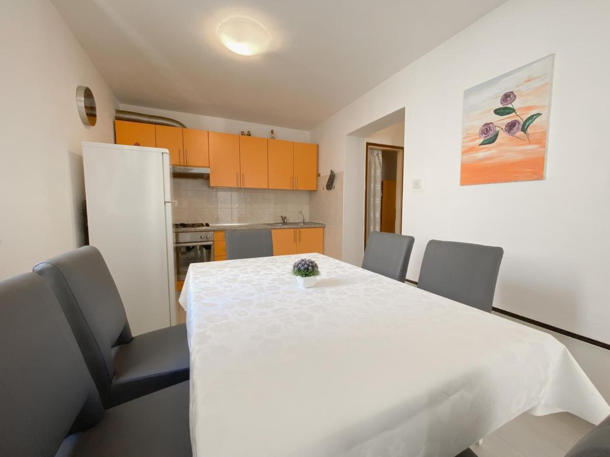 Apartment Dado Makarska Exteriör bild