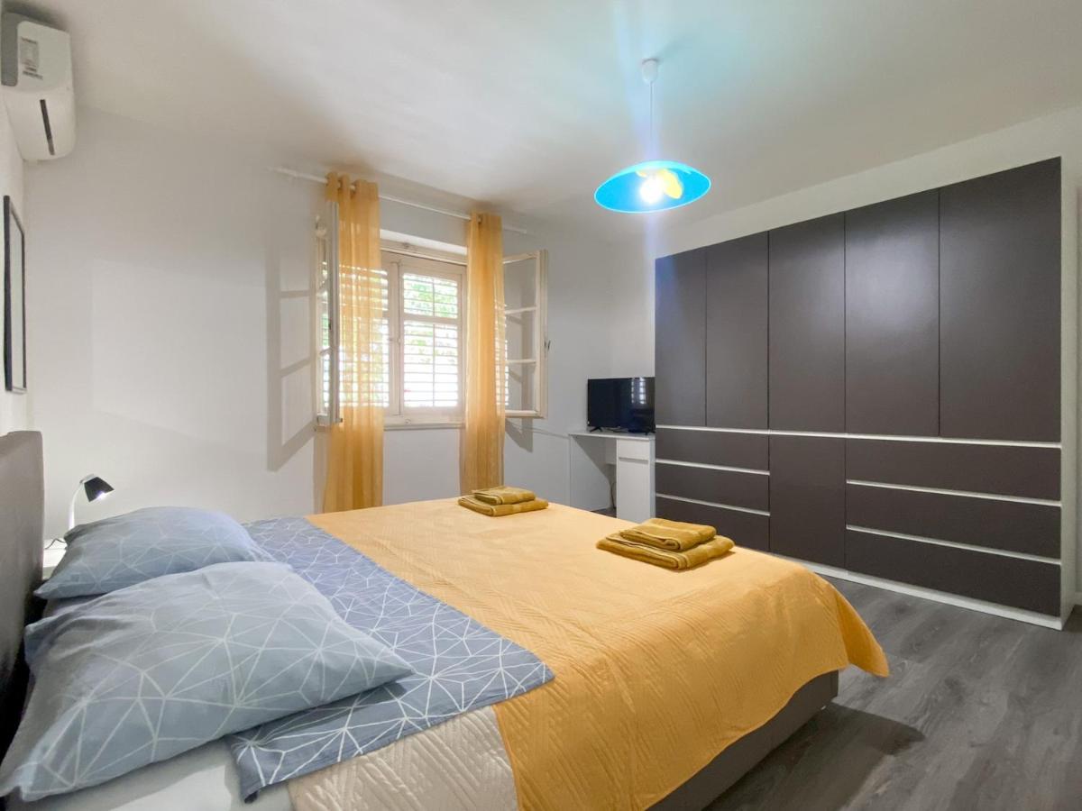 Apartment Dado Makarska Exteriör bild