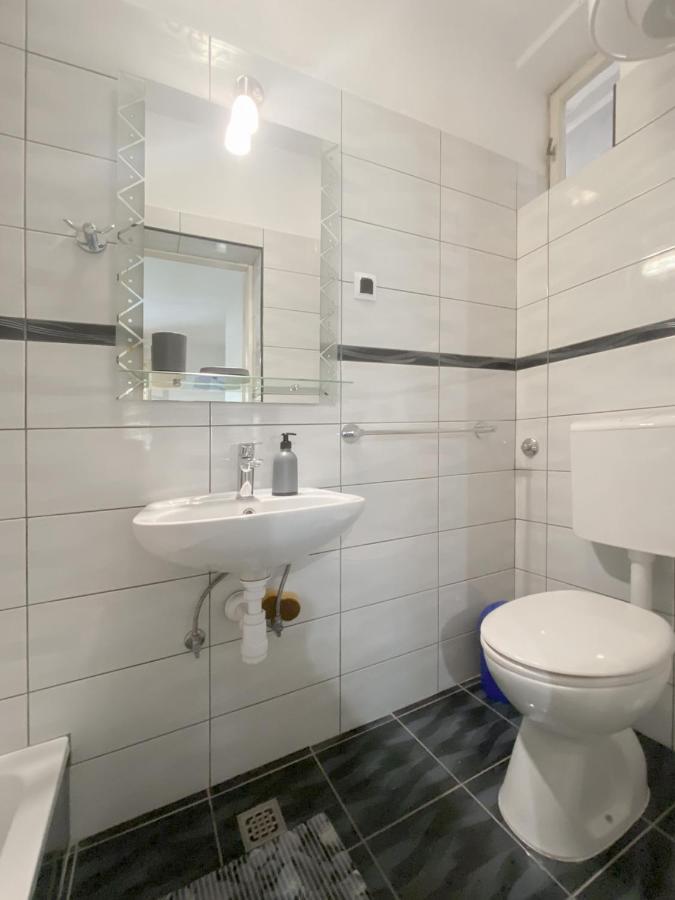 Apartment Dado Makarska Exteriör bild