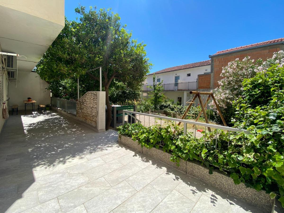 Apartment Dado Makarska Exteriör bild