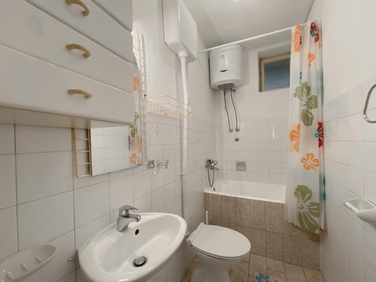 Apartment Dado Makarska Exteriör bild